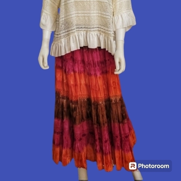 Requirements Dresses & Skirts - Vtg REQUIREMENTS 1990s Batik Ombre Tiered Peasant Indie Maxi Festival Skirt